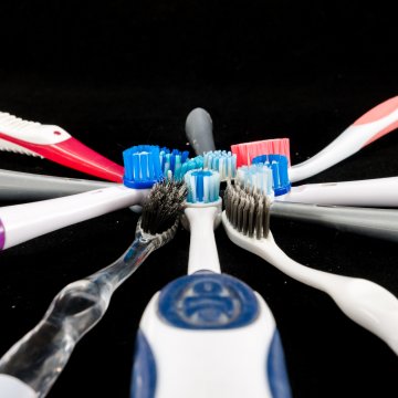Electric toothbrushes in a circle